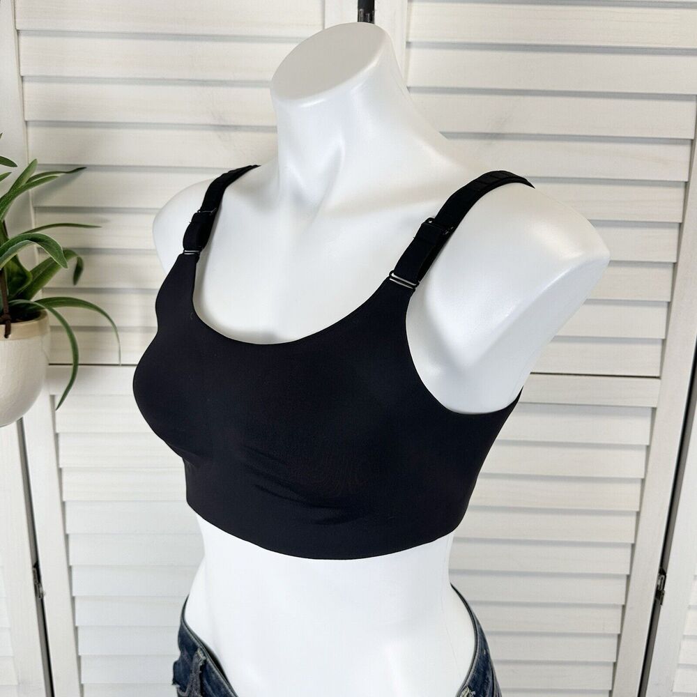 Lululemon Black Booby Bracer Bra‎ Adjustable Straps Hook & Eye Size 34 D